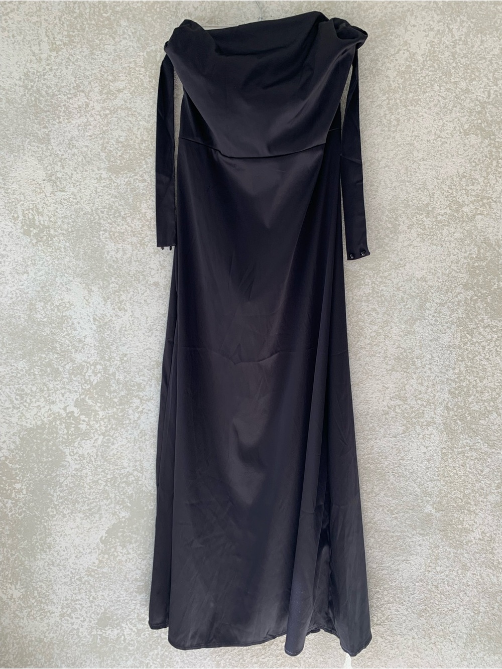 SHEIN Black Satin Cowl Neck Halter Maxi Dress‎ Sz M